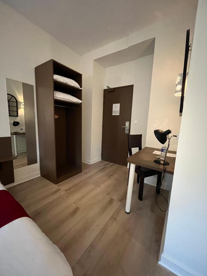 Agena Hotel Brest Bagian luar foto