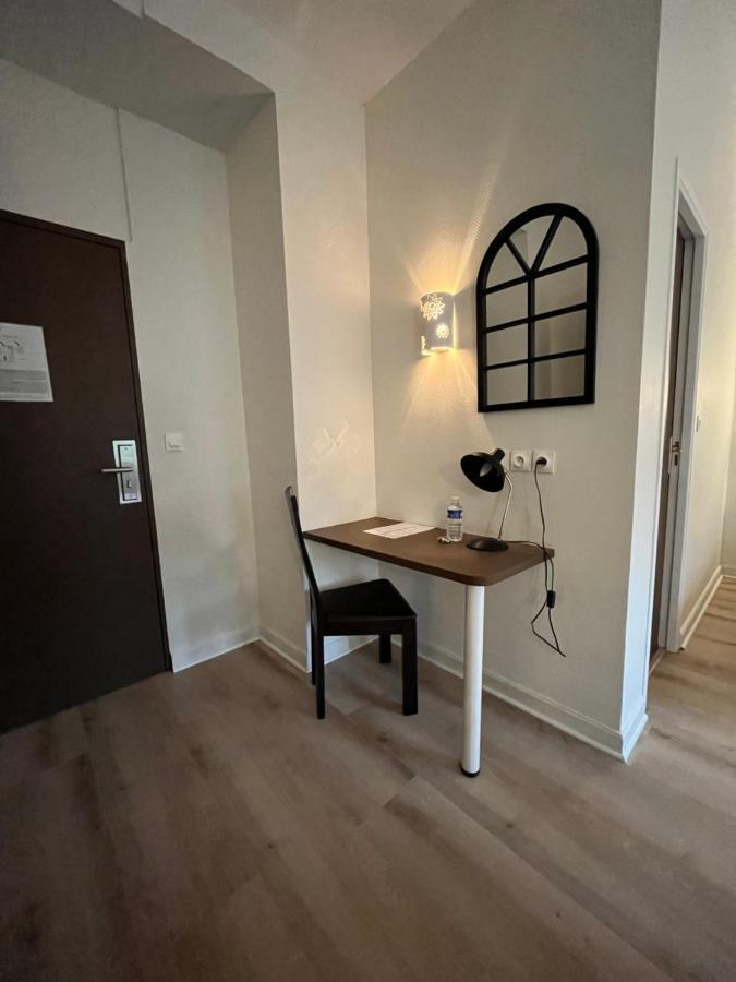 Agena Hotel Brest Bagian luar foto