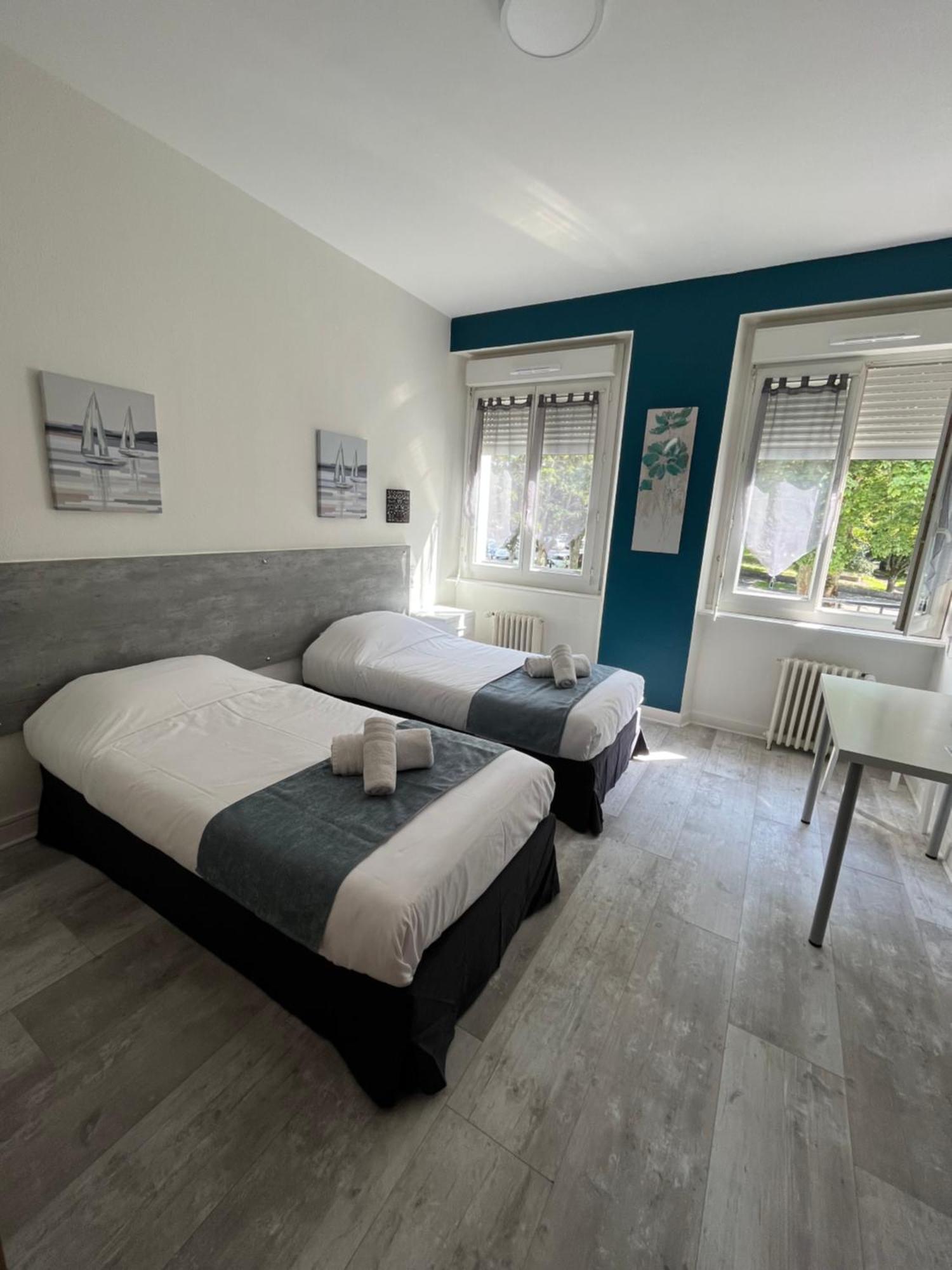 Agena Hotel Brest Bagian luar foto
